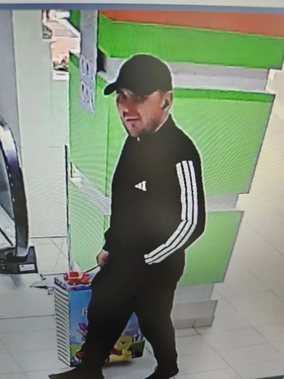 ВНИМАНИЕ! РОЗЫСК ПОДОЗРЕВАЕМОГО!